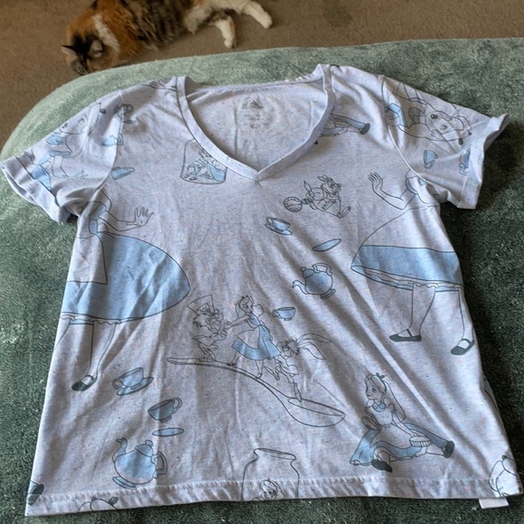 Alice in wonderland shirt - Picture 1 of 6
